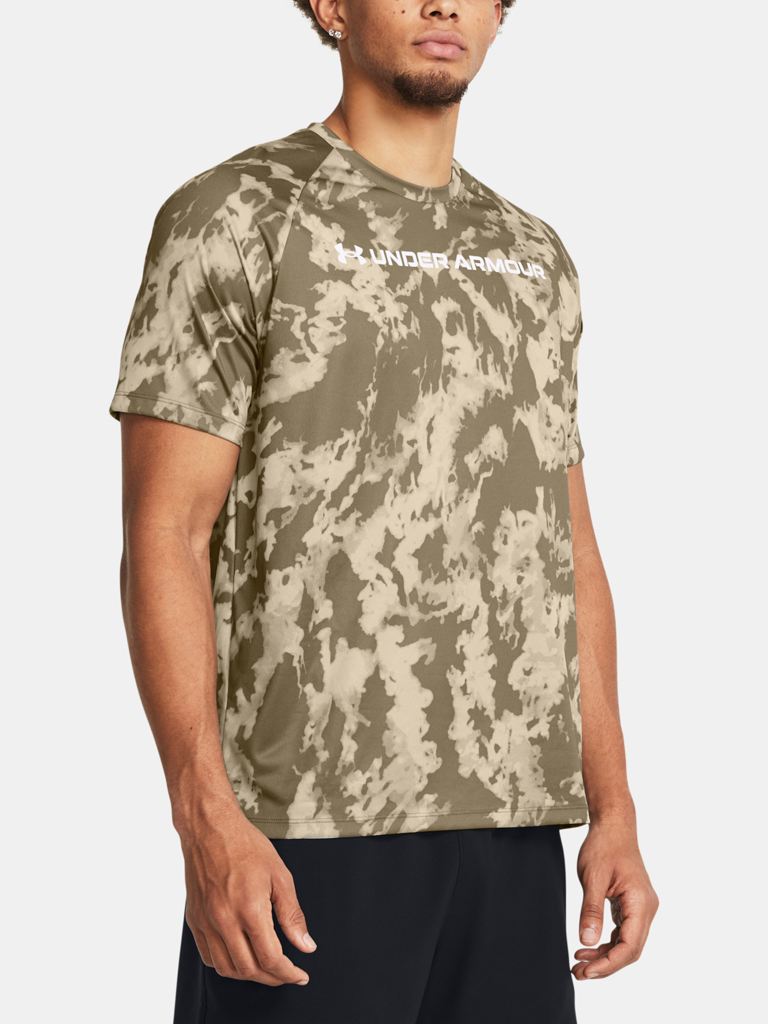 Under Armour Férfi Edzőpóló UA TECH ABC CAMO SS